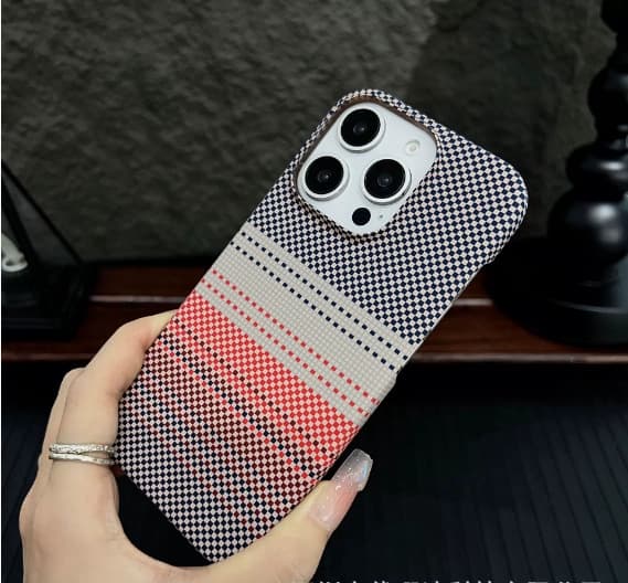 Fodral för iPhone 15 Kolfibertextur Magnetisk Slimmad Profil Grå Noz36222