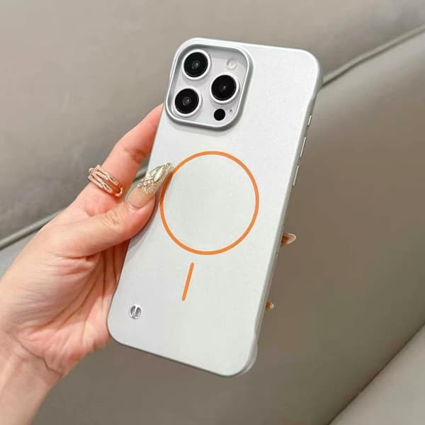 Fodral till iPhone 16 Frostat Magnetiskt Slimmad Profil Silver Vit