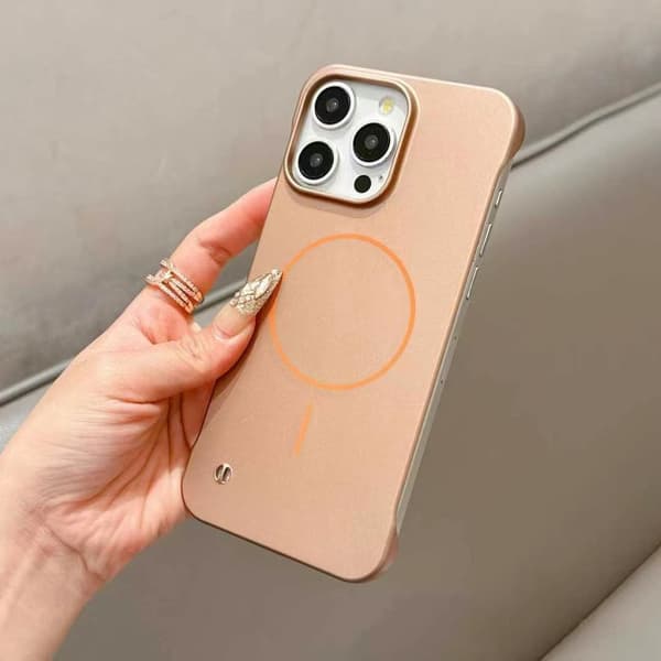 Etui til iPhone 15 Pro Max Frosted Magnetic Slim Profile Gold Noz36989