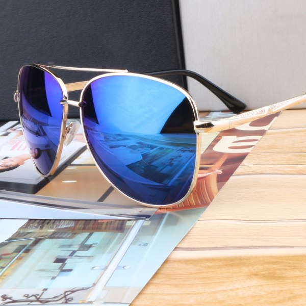 Mode Solglasögon med stor ram UV-skydd Färgfilm Modesolglasögon Metal Aviator Solglasögon Silver frame albuginea