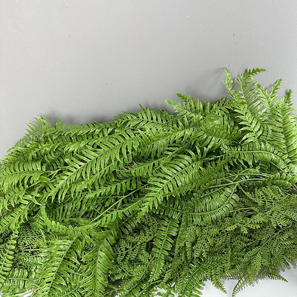 Keinotekoiset saniaiset roikkuvat koristeet kattoon, seinälle ja ikkunaan Three-pronged rattan green
