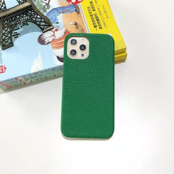 Etui til iPhone 15 Pro grøn Pebbled Half Pack