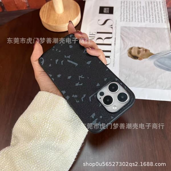 Fodral för iPhone 13pro Klassisk svart blomma Klassiskt läder, lätt lyxig textur