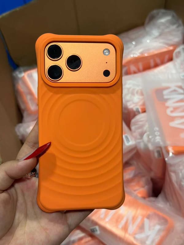 Etui til iPhone 17 Pro Flydende Silikone Magnetisk Silikone Orange Noz28654