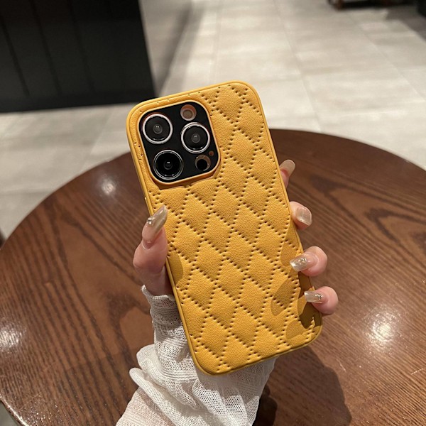 Fodral för iPhone 14 gul diamantkornig lädertextur helkroppslins