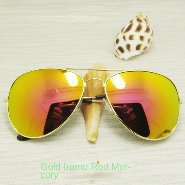 Solglasögon Solglasögon Kvinnligt mode modehandlare Solglasögon 3026 gold frame Red Mercury