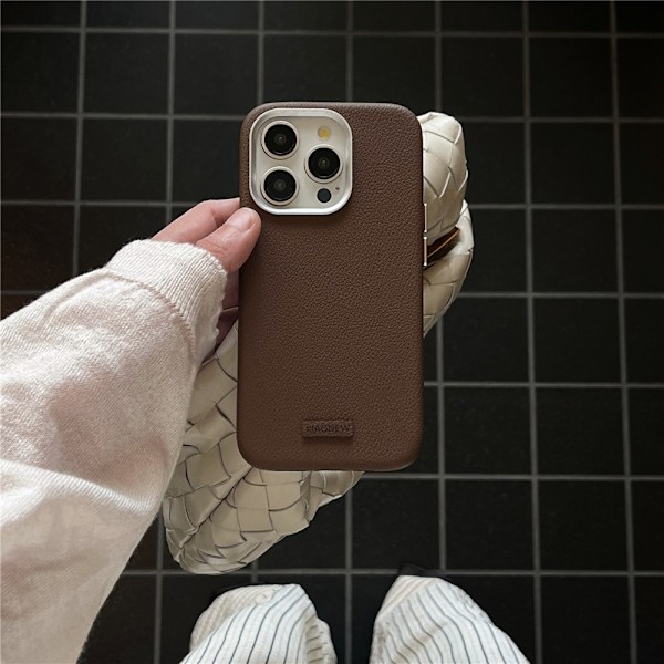 Kotelo iPhone 15PROMAX:lle, metallinen neljän pakkaus, nahka-ruskea, metallinen neljän pakkaus, nahkakuvio, tavallinen materiaali