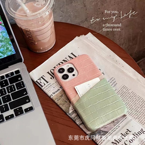 Kotelo iPhone 14plus -puhelimelle, vaaleanpunainen + matcha-vihreä lompakko korttipidikkeellä, värien yhdistelmä, ylellinen nahkapinta