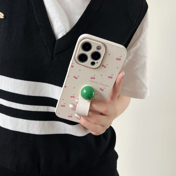 Etui til iPhone 14 Pro Max Kirsebær + grønne perler klassisk kirsebærring lædertekstureret spænde Full-Body