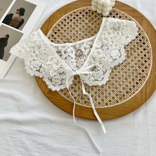 Dame falsk krage Avtakbar halv Avtakbar 'S Allsidig JW lace floret-White