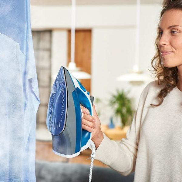 BLACK & DECKER BXIR2200E Blå Ångstrykjärn