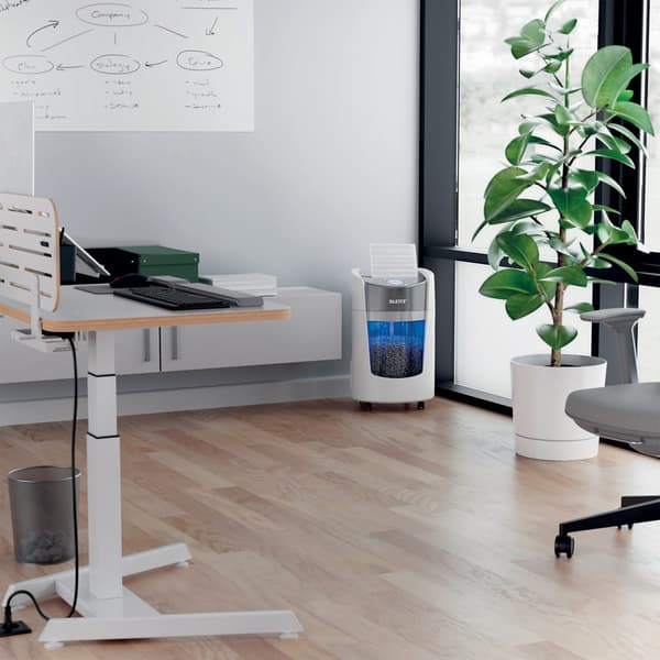 Niszczarka Leitz IQ Optimax  350, P5, 8 kartek, 22l