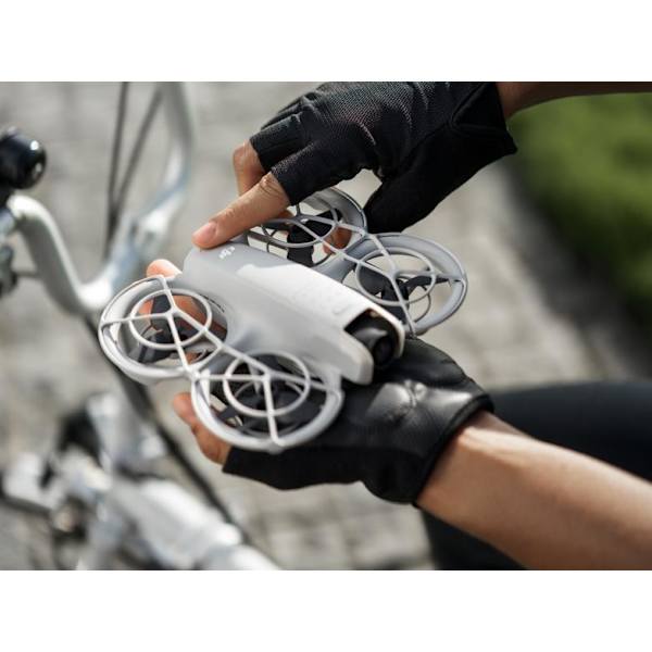 DJI Neo-drönare