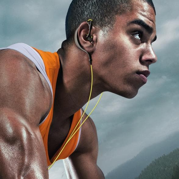 SBS Sport USB-C trådbundna hörlurar svarta och gula