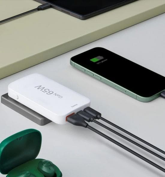 HAMA GaN 65W Väggladdare, 2x USB-C, 1x USB-A Vit