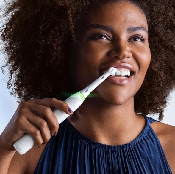 ORAL-B iO 5 eltandborste vit