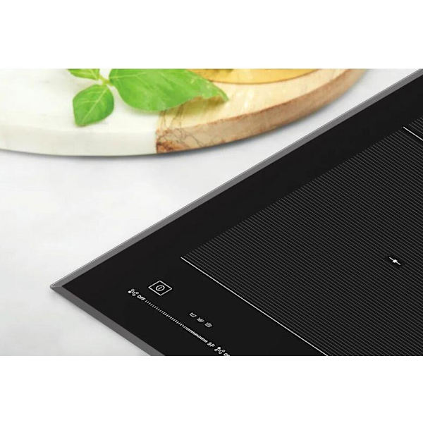 WHIRLPOOL WT1090BA FlexiCook induktionshäll 5 zoner 90 cm
