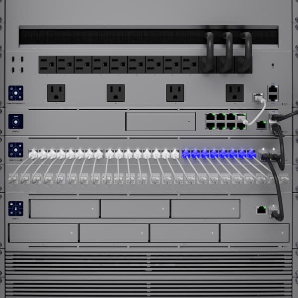 Switch Ubiquiti USW-Pro-Max-24-PoE 26p 400W Managed