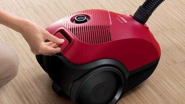 Bosch BGLS2RD1 600 W Dammsugare med påse, allergivänligt filter, röd
