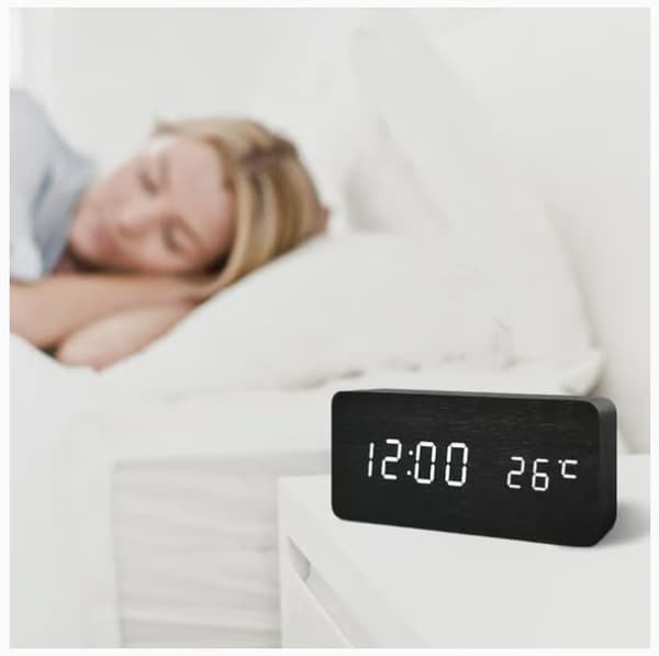 Digital LED-väckarklocka – svart