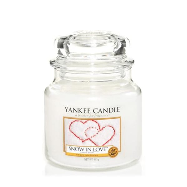 Yankee Candle Medium Jar Snow in Love