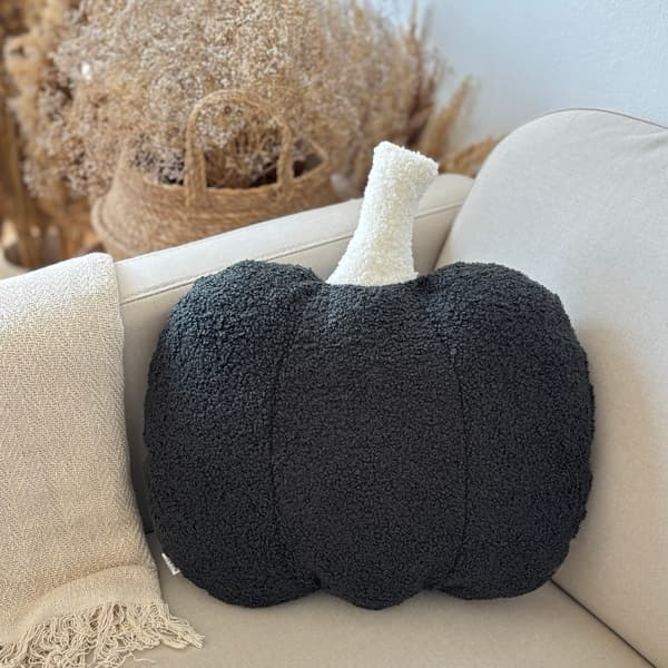 Höstkudde Grå bouclé-pumpa
