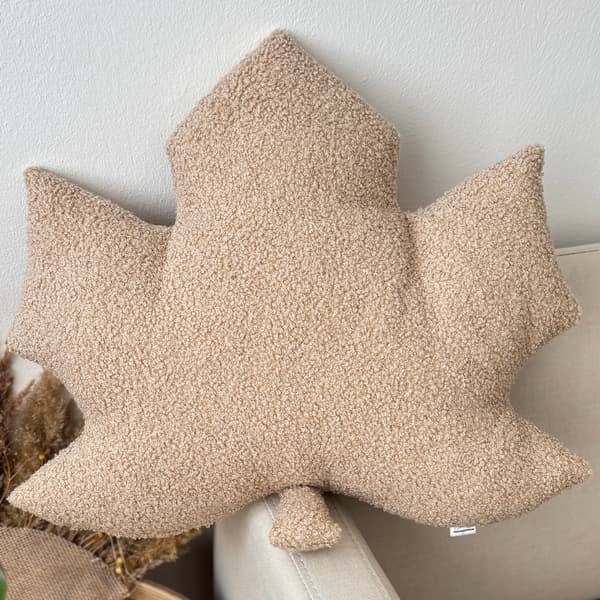 Höstkudde Lönnlöv beige