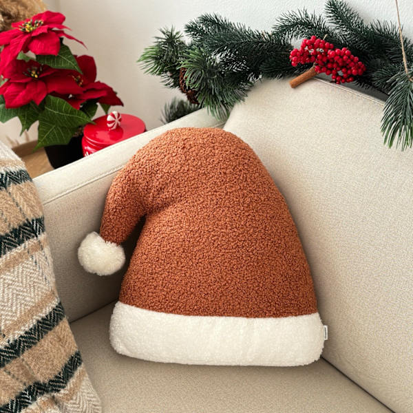 Julklappsformad kudde i rostfärgad bouclé