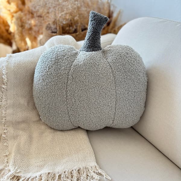 Höstkudde Grå bouclé-pumpa