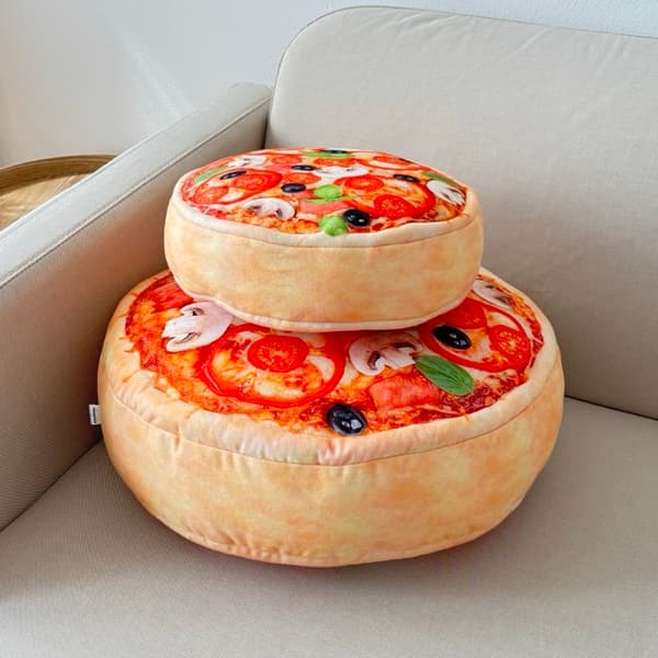 Pizzakudde, En kudde i form av en pizza, liten storlek