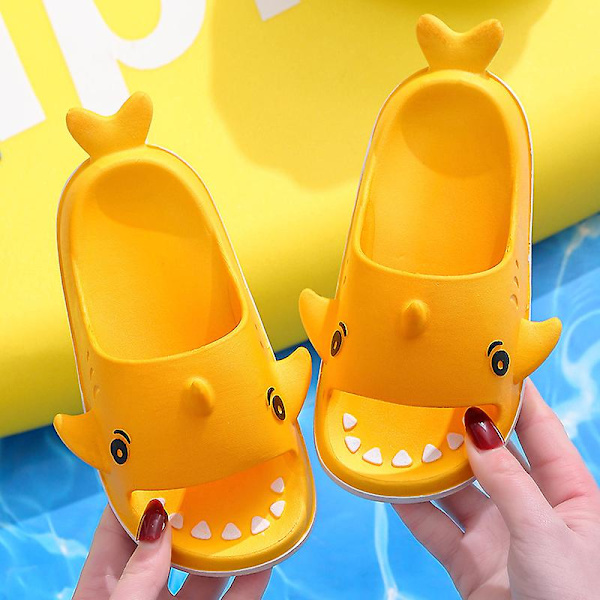 Lätta barnsandaler, strandtofflor, avslappnade sandaler utan rygg, bekväma tecknade skor för pojkar Yellow EU 30-31
