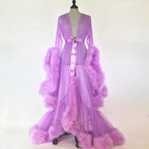 Släpande långklänning för kvinnor med fjäderutsvängda ärmar, perfekt för möhippa Lavender XL