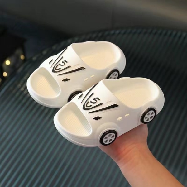 Barn tofflor tecknad bil barn baby sandaler tofflor vit white Sizes 24-25 (16cm inner length)