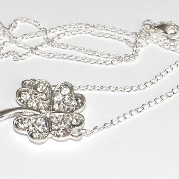 Halsband Silver Strass Fyrklöver Shamrock Lucky Charm Silver