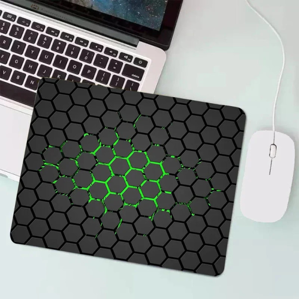 Anime Hexagonal Honeycomb Musmatta Speltillbehör Gabinete PC Gamer Dator Tangentbord Skrivbordsmatta Gummi Laptop Liten musmatta FH007077 25x29cm