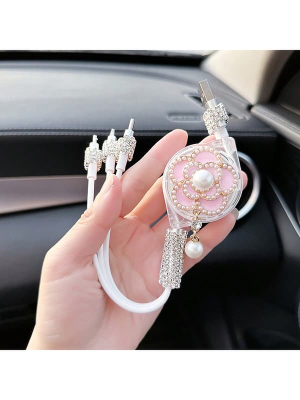 Diamant-Inlagd Billaddare, 3 I 1 Multi-Function Upprullbar Mobiltelefon Datakabel Med 3 Portar Elegant Ballet Data Cable