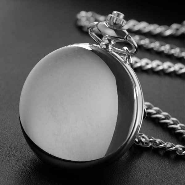 Nytt mode Silver/Brons/Svart/Guld Polsk Slät Kvarts Fickur Smycken Legering watch med kedja Halsband Man Kvinnor Present silver with chain