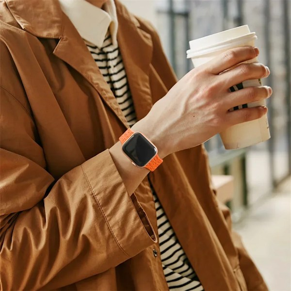 Graverat armband för Apple Watch Band 44mm 40mm 45mm 49mm 41mm 42mm Leopard silikonarmband iwatch series 9 7 6 5 4 se 8 ultra 2 Milk Tea 01 42 44 45 49mm-46mm