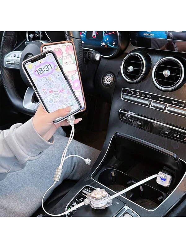 Diamant-Inlagd Billaddare, 3 I 1 Multi-Function Upprullbar Mobiltelefon Datakabel Med 3 Portar Elegant Ballet Data Cable