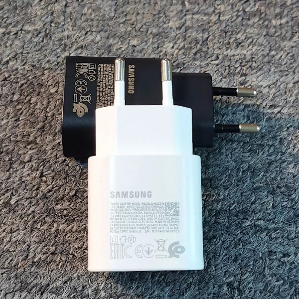 25W Snabbladdare för Samsung A15 A25 A35 A55 A54 M55 A73 Super Snabbladdare Adapter för Galaxy S20 S21 S22 S23 S24 Z Flip Fold 6 5 4 3 Black-EU With Cable