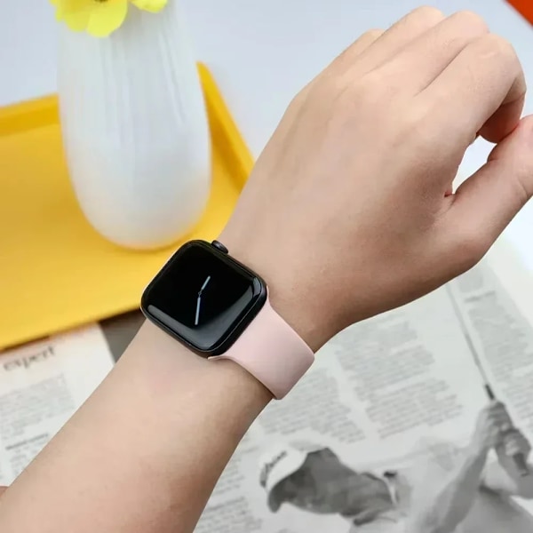 Original Silikonarmband för Apple Watch Band 44mm 38-40 42-46 41-45 46MM 49 mm Armband iwatch Serie 10 9 7 4 5 6 8 SE Ultra 2 3 GR 42 44 45 46 49mm- L