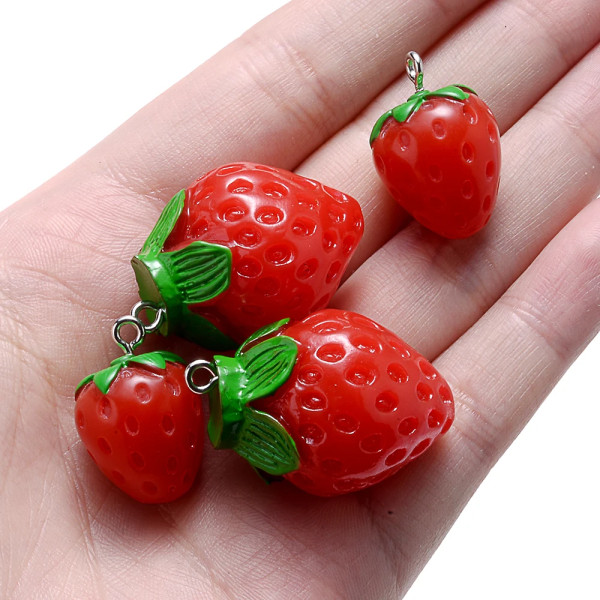 5 st 5 storlek Strawberry Charms Röd Harts Berlocker Hänge för smycken Tillbehör DIY Örhänge Halsband Tillbehör 23x16mm