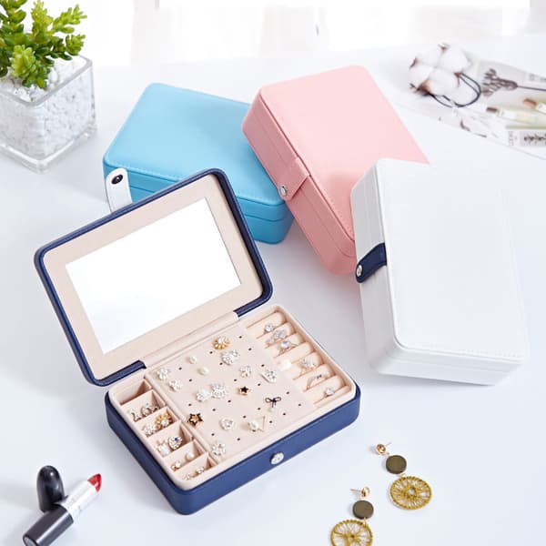 Jewelry box with mirror