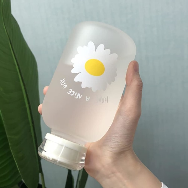 480 ml mjölkjuice Söt vattenflaska med våg 2 lock Little daisy Matt Portable Transparent Water Cup glasflaskor (Transparent 1 blomma)