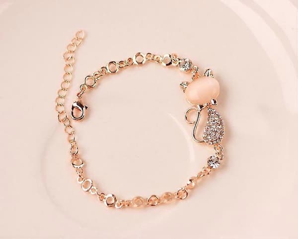 Sött kattarmbandssmycke
