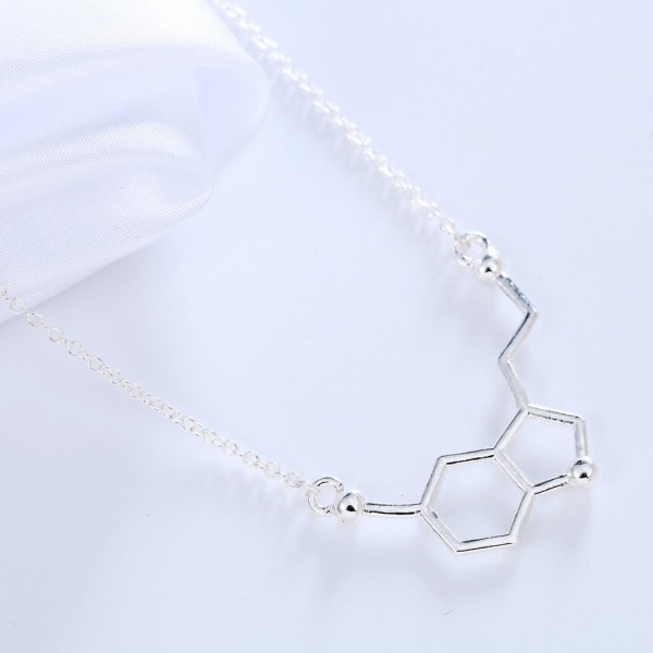 Silver Serotonin Molecule Hängsmycke Halsband, Organisk kemi smycken för vetenskapsälskare, present till en vetenskapsstudent