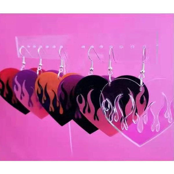 Färgglada Flame Akryl örhängen Punk Fire Heart Burning Dingle Drop Earrings Transparent Roliga Geometriska Akryl Flame örhängen för kvinnor tjejer