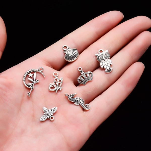 100 st blandade icke-repeterande silver släta metallhängen DIY för halsband Armband hänge Smycketillverkning och hantverk