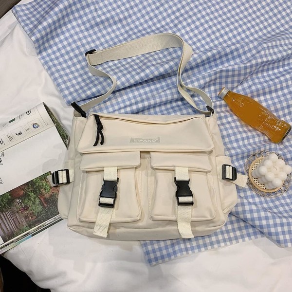 Messenger-väska med fyllt hänge och stift Kawaii Crossbody-väska för kvinnor, skolväska, skolväska