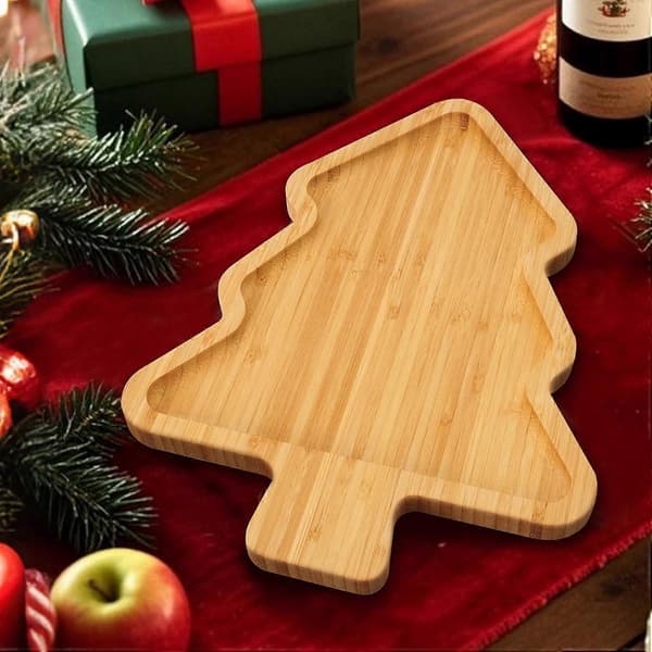 Julbricka i bambu, charkbricka med festlig träddesign för julfester